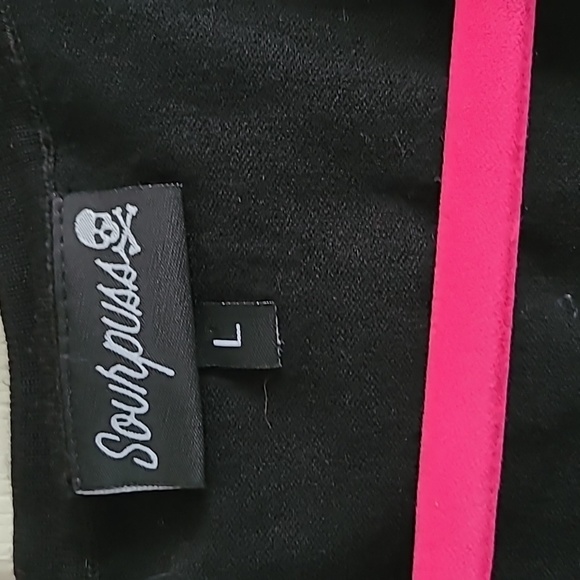 Sz lg sourpuss cardigan - Picture 2 of 3